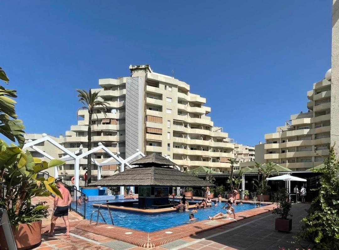 El Estudio De La Playa Benalbeach 317 Terraza Vistas Al Mar Benalmádena Exterior photo